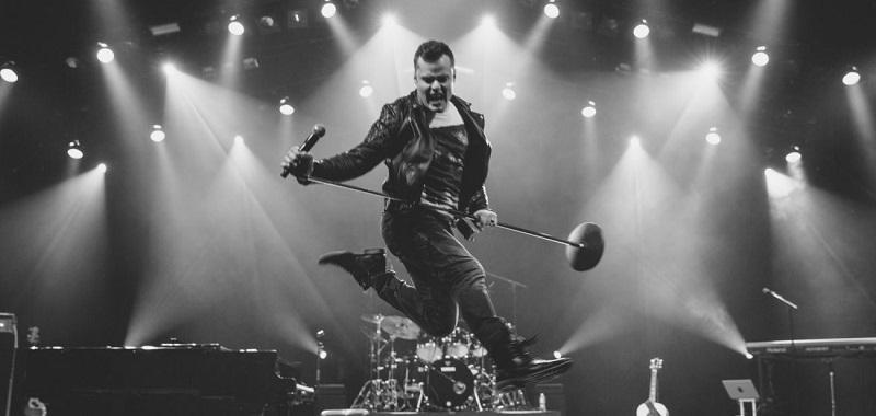 800-380-queen.jpg